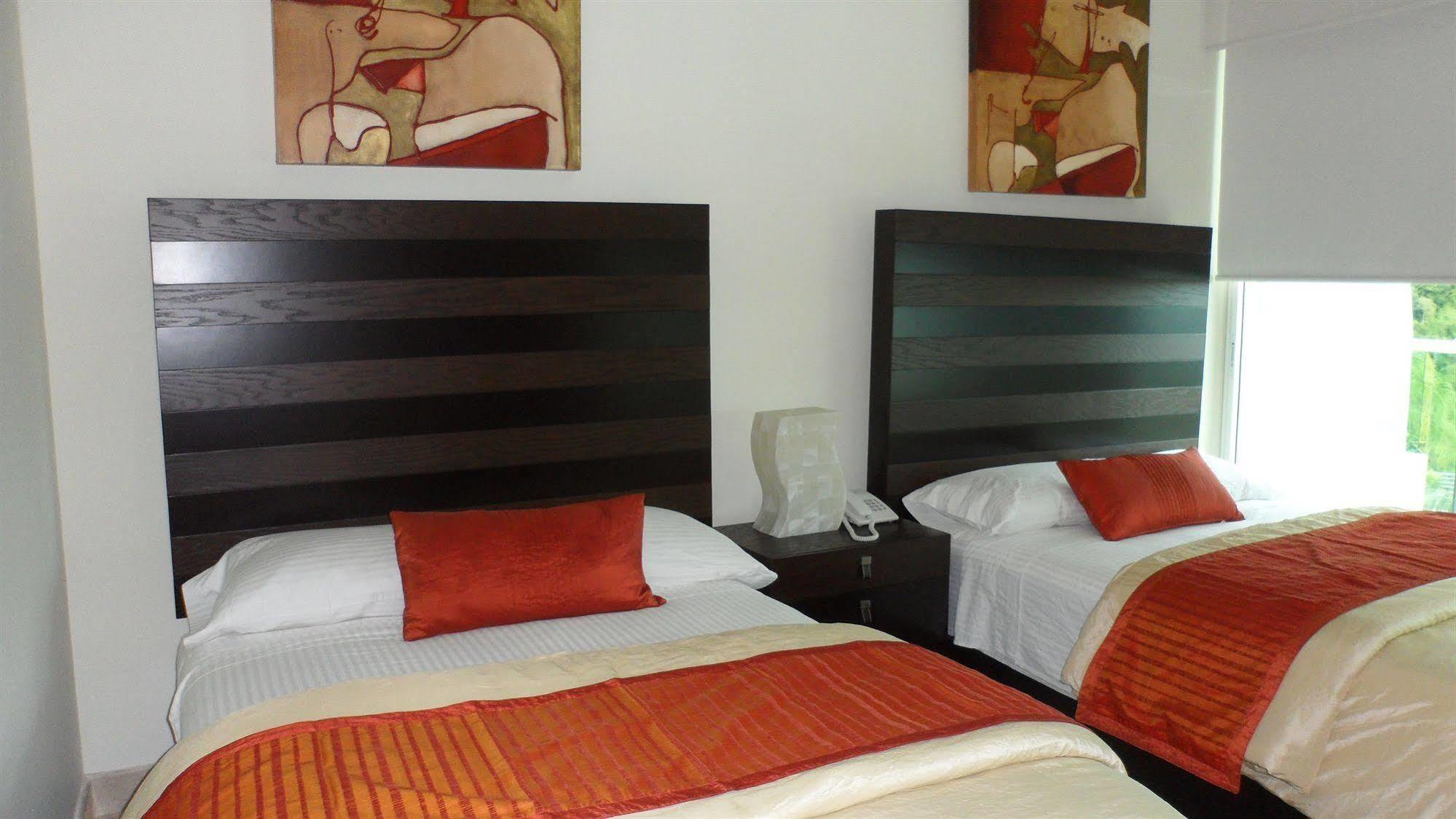 B Pichilingue Rooms & Beach Club Acapulco Exterior photo